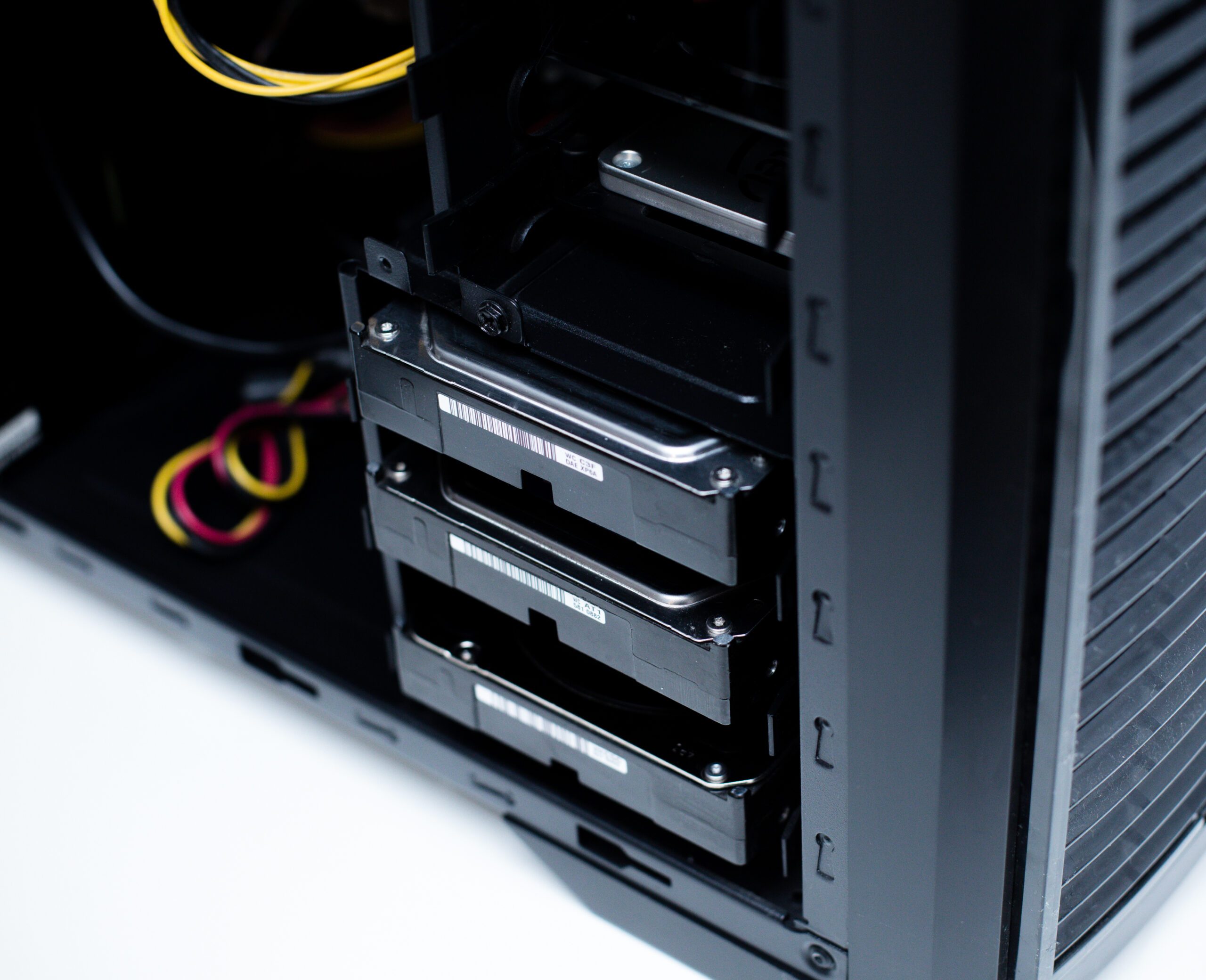 hdd-storage-in-computer-2021-09-03-20-31-46-utc